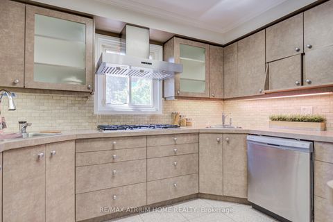 Photo 14 at 77 Rosedale Heights Drive, Uplands, Vaughan