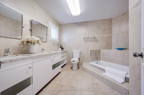 Photo 39 at 77 Rosedale Heights Drive, Uplands, Vaughan