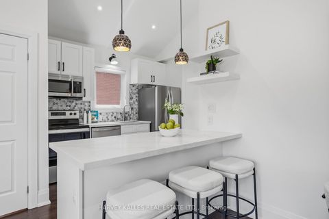 Photo 9 at 568 Northcliffe Boulevard, Oakwood Village, Toronto