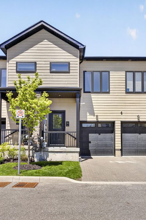 Photo 3 at 18 Stonehart Lane, East Bayfield, Barrie