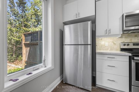 Photo 10 at 18 Stonehart Lane, East Bayfield, Barrie