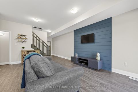 Photo 12 at 18 Stonehart Lane, East Bayfield, Barrie