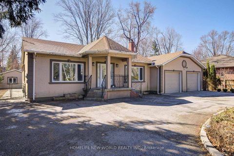 Photo 2 at 215 Willow Drive, Keswick South, Georgina