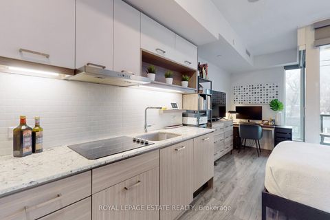 Photo 6 at 306 - 170 Chiltern Hill Road, Cedarvale, Toronto