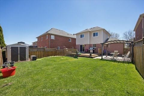 Photo 1 at 62 Reddenhurst Crescent, Keswick South, Georgina