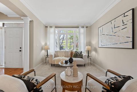 Photo 6 at 19 Weslock Crescent, Bayview Northeast, Aurora