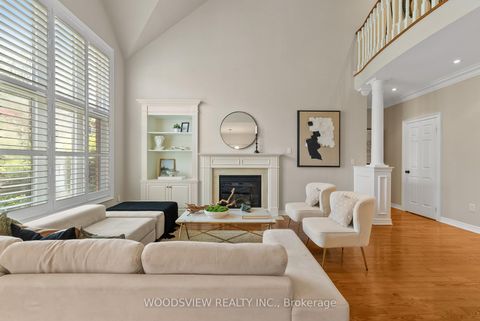 Photo 12 at 19 Weslock Crescent, Bayview Northeast, Aurora