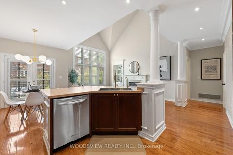 Photo 16 at 19 Weslock Crescent, Bayview Northeast, Aurora