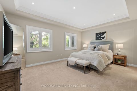 Photo 20 at 19 Weslock Crescent, Bayview Northeast, Aurora