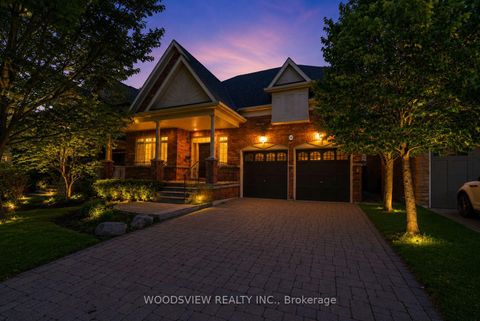 Photo 35 at 19 Weslock Crescent, Bayview Northeast, Aurora