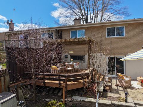Photo 42 at 35 Jasper Drive, Aurora Heights, Aurora