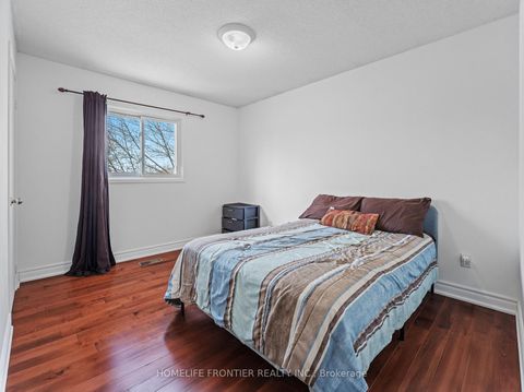 Photo 11 at 55 Attridge Drive, Aurora Village, Aurora