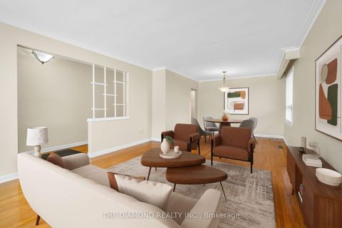 Photo 6 at 100 Summitcrest Drive, Richview, Toronto