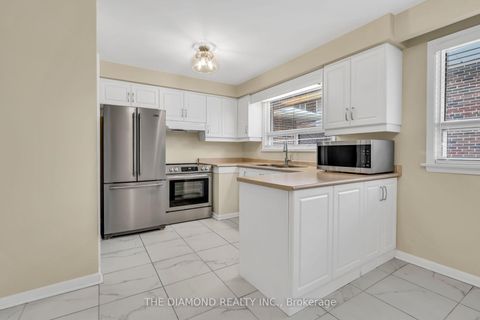 Photo 14 at 100 Summitcrest Drive, Richview, Toronto