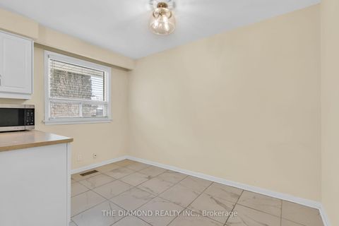 Photo 18 at 100 Summitcrest Drive, Richview, Toronto