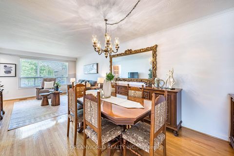Photo 11 at 18 Hucknall Road, York University Heights, Toronto
