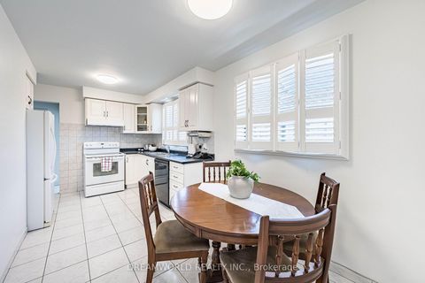 Photo 12 at 18 Hucknall Road, York University Heights, Toronto