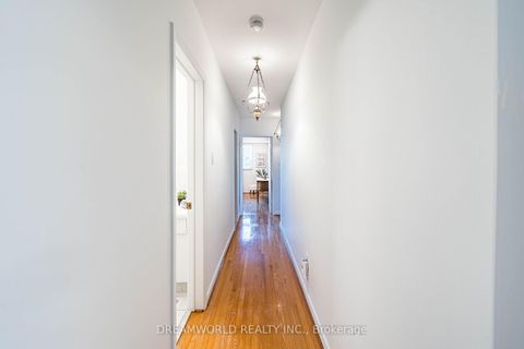 Photo 18 at 18 Hucknall Road, York University Heights, Toronto