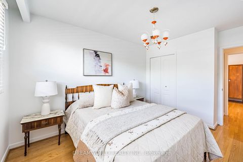 Photo 20 at 18 Hucknall Road, York University Heights, Toronto