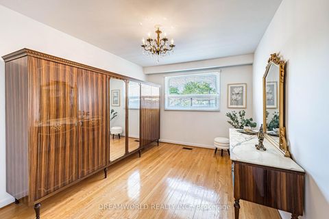 Photo 22 at 18 Hucknall Road, York University Heights, Toronto