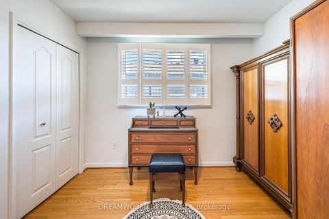 Photo 26 at 18 Hucknall Road, York University Heights, Toronto