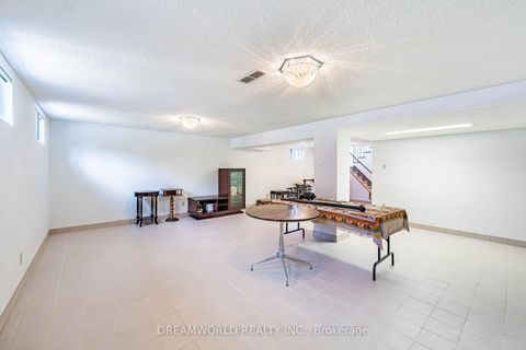 Photo 32 at 18 Hucknall Road, York University Heights, Toronto