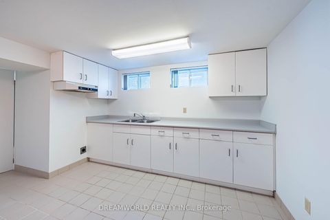 Photo 41 at 18 Hucknall Road, York University Heights, Toronto