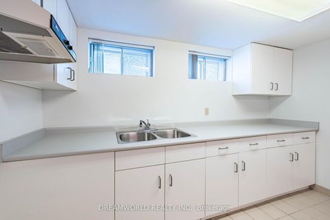 Photo 42 at 18 Hucknall Road, York University Heights, Toronto