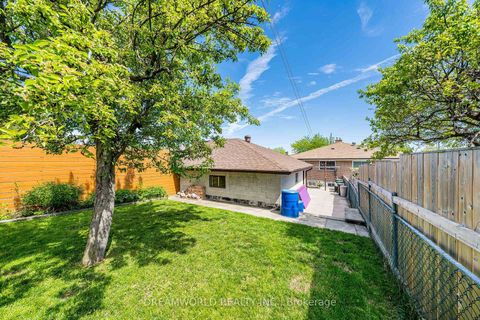 Photo 45 at 18 Hucknall Road, York University Heights, Toronto