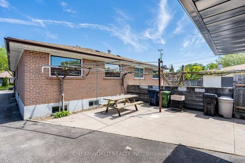 Photo 46 at 18 Hucknall Road, York University Heights, Toronto