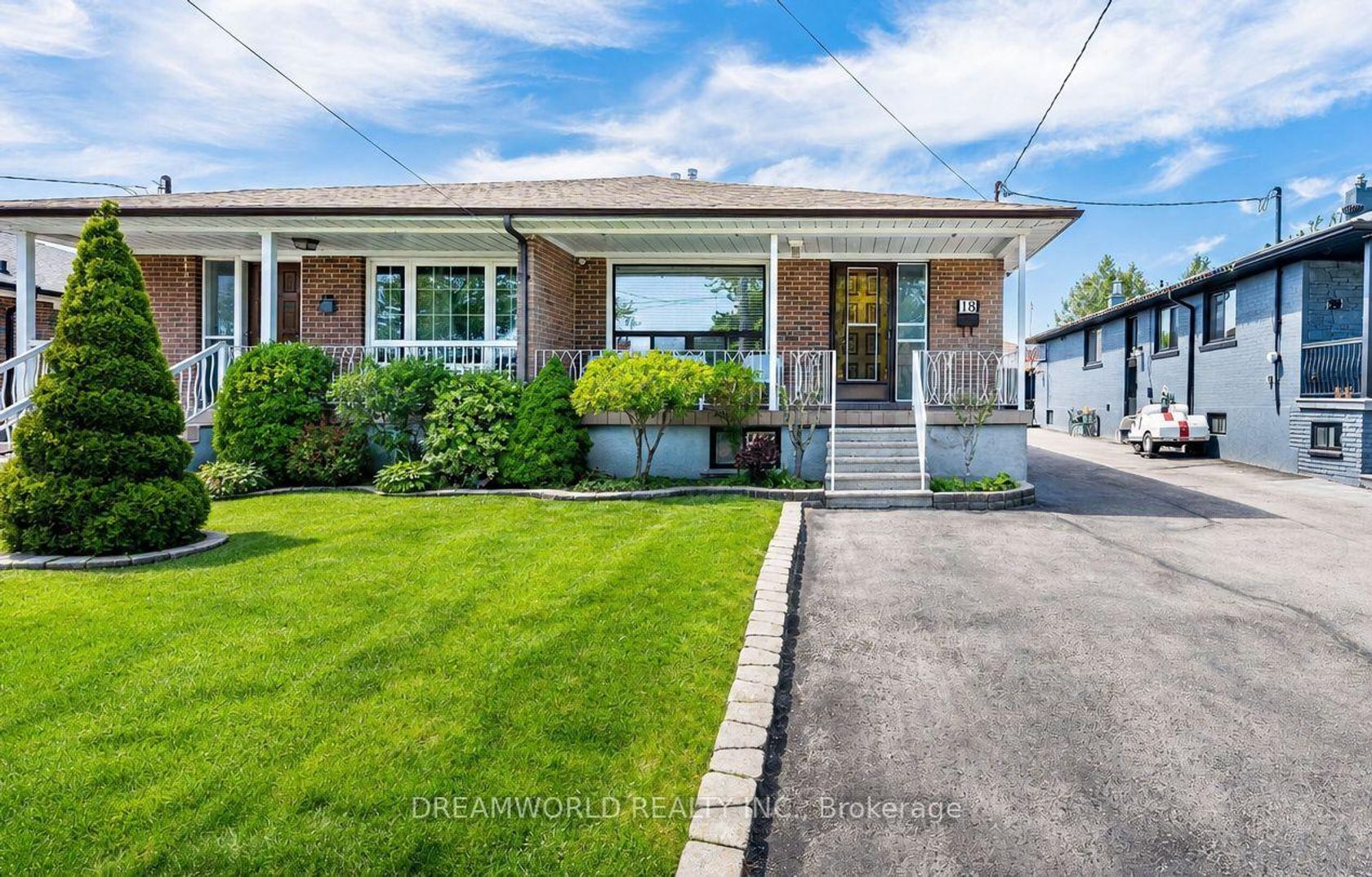 18 Hucknall Road, York University Heights, Toronto 