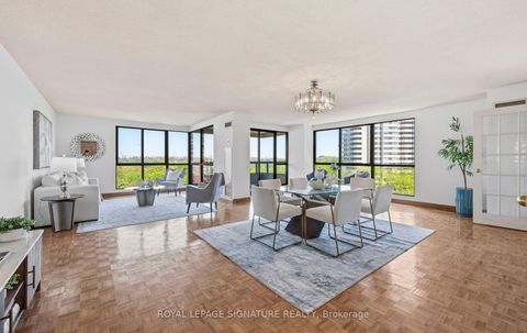 Photo 2 at 805 - 3 Concorde Place, Don Mills, Toronto