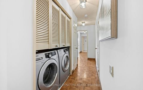 Photo 9 at 805 - 3 Concorde Place, Don Mills, Toronto