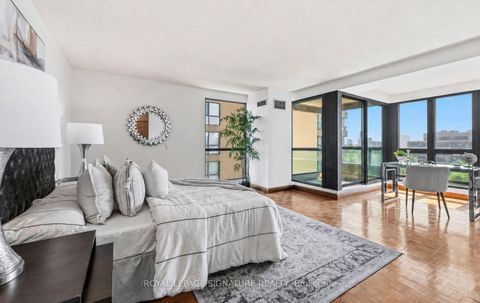 Photo 11 at 805 - 3 Concorde Place, Don Mills, Toronto