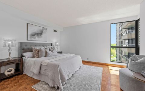 Photo 18 at 805 - 3 Concorde Place, Don Mills, Toronto