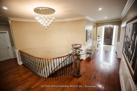 Photo 6 at 62 Bond Crescent, Oak Ridges, Richmond Hill