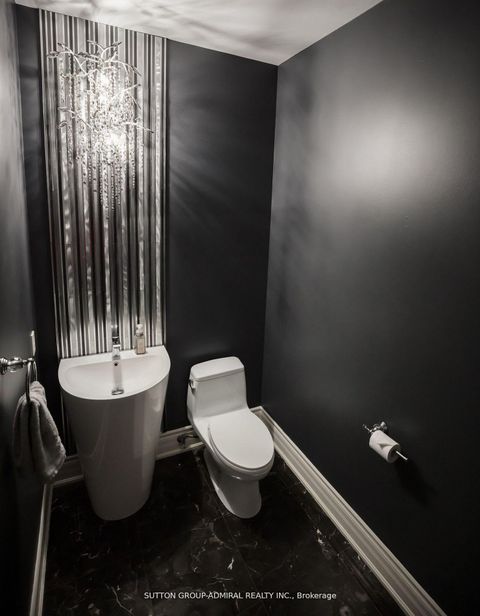 Photo 12 at 62 Bond Crescent, Oak Ridges, Richmond Hill