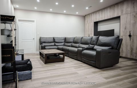 Photo 27 at 62 Bond Crescent, Oak Ridges, Richmond Hill