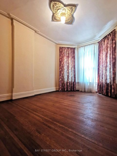 Photo 12 at 35 Borden Street, University, Toronto