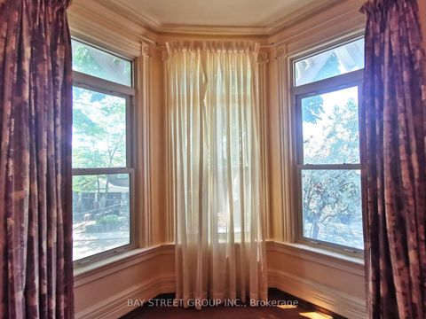 Photo 13 at 35 Borden Street, University, Toronto
