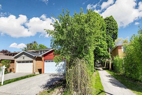 Photo 1 at 44 Lund Street N, North Richvale, Richmond Hill