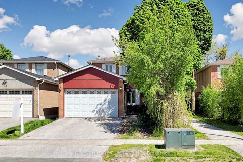 Photo 3 at 44 Lund Street N, North Richvale, Richmond Hill