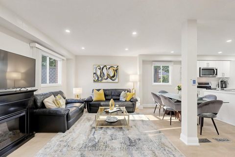 Photo 12 at 44 Lund Street N, North Richvale, Richmond Hill