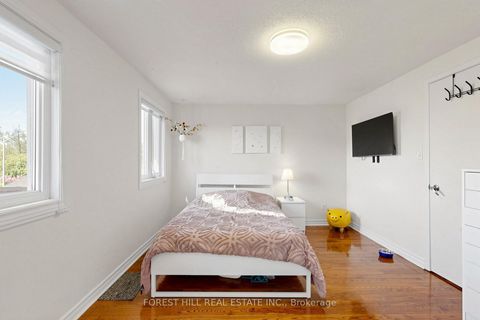 Photo 25 at 44 Lund Street N, North Richvale, Richmond Hill