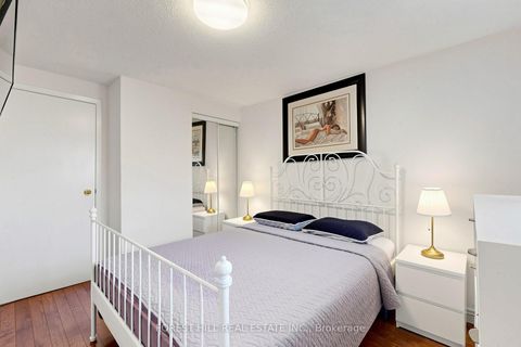 Photo 28 at 44 Lund Street N, North Richvale, Richmond Hill