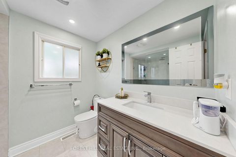 Photo 33 at 44 Lund Street N, North Richvale, Richmond Hill