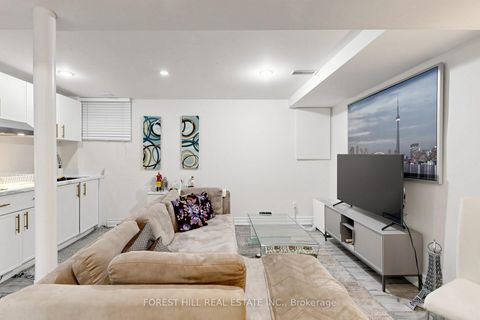 Photo 37 at 44 Lund Street N, North Richvale, Richmond Hill