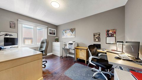 Photo 12 at 71 Oliver Lane, Maple, Vaughan