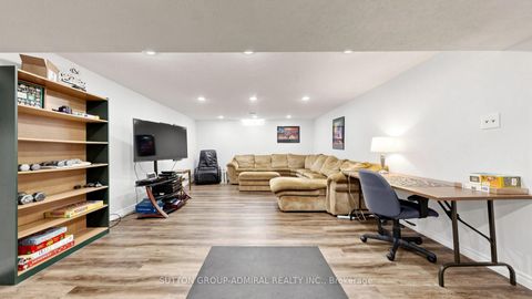 Photo 23 at 71 Oliver Lane, Maple, Vaughan