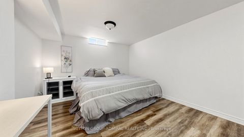 Photo 24 at 71 Oliver Lane, Maple, Vaughan